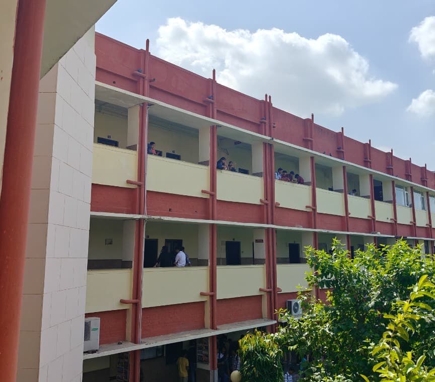 Shyam Lal College Academic photo 9